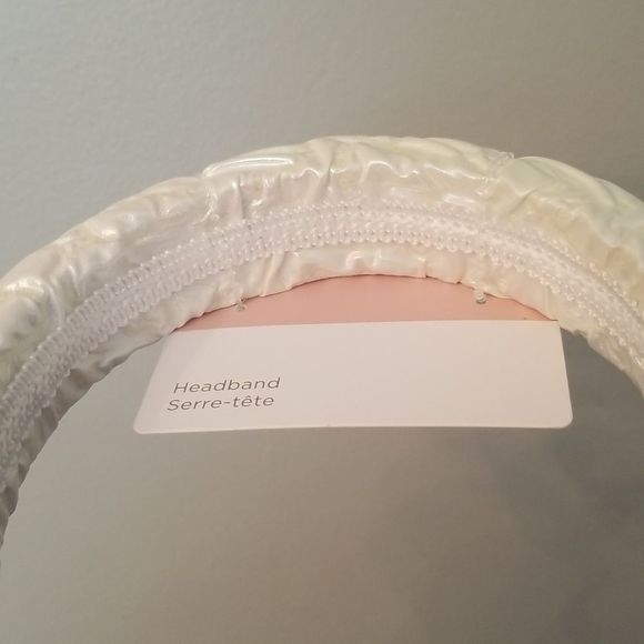 Sophi Mother of Pearl Ruched Puffy Headband NWT Irredescent - Picture 4 of 5
